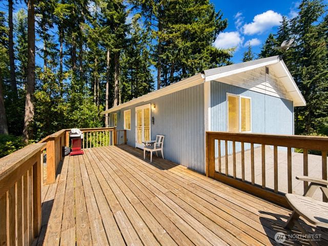 66 Port Susan Dr., Hat Island, WA 98206