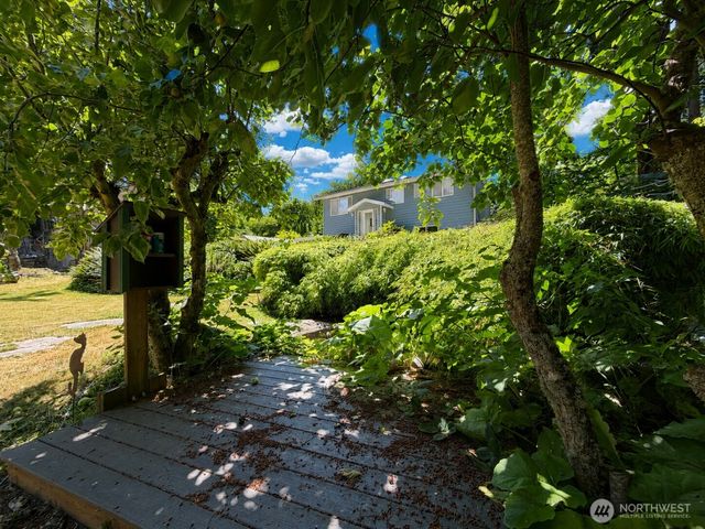 66 Port Susan Dr., Hat Island, WA 98206