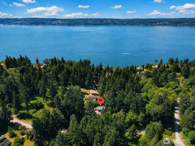 66 Port Susan Dr., Hat Island, WA 98206