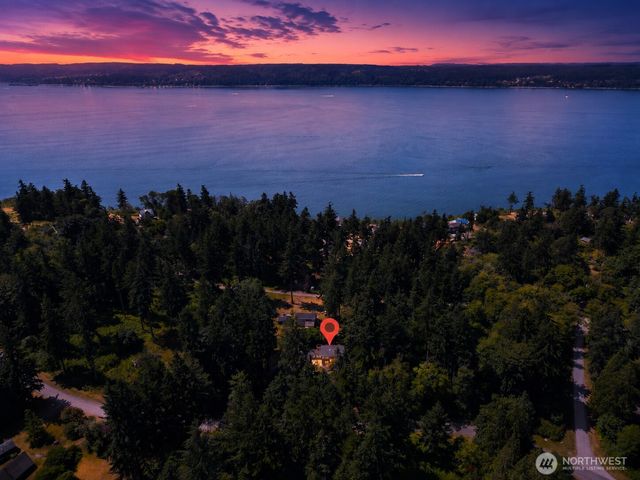 66 Port Susan Dr., Hat Island, WA 98206