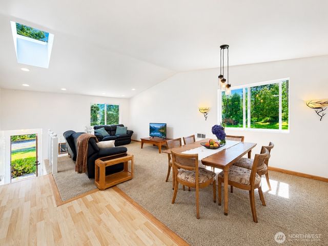 66 Port Susan Dr., Hat Island, WA 98206