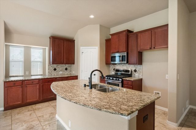 508 Highpoint Lane, Mansfield, TX 76063