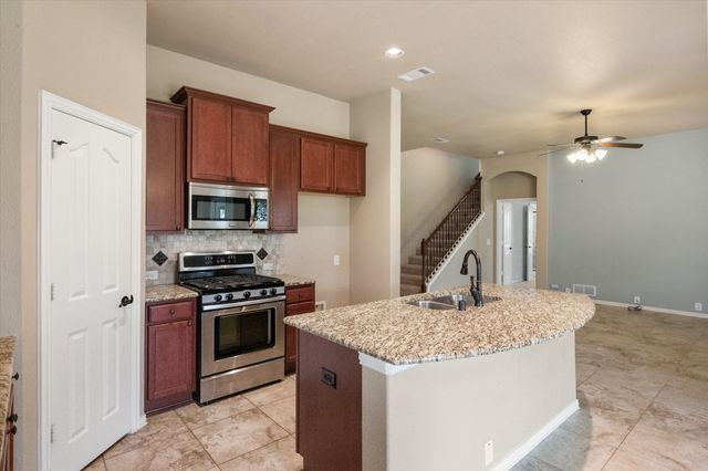 508 Highpoint Lane, Mansfield, TX 76063