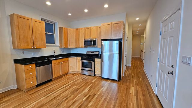 511 N Hartland Court 2N, Chicago, IL 60622