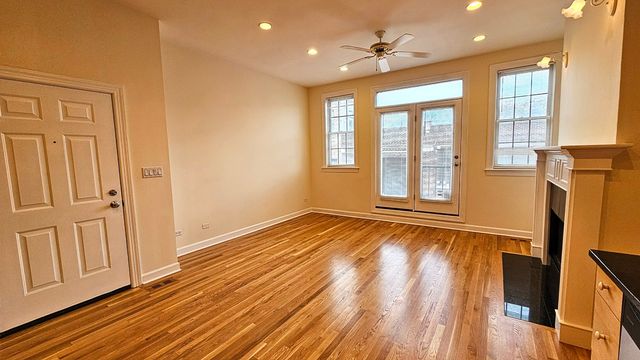 511 N Hartland Court 2N, Chicago, IL 60622