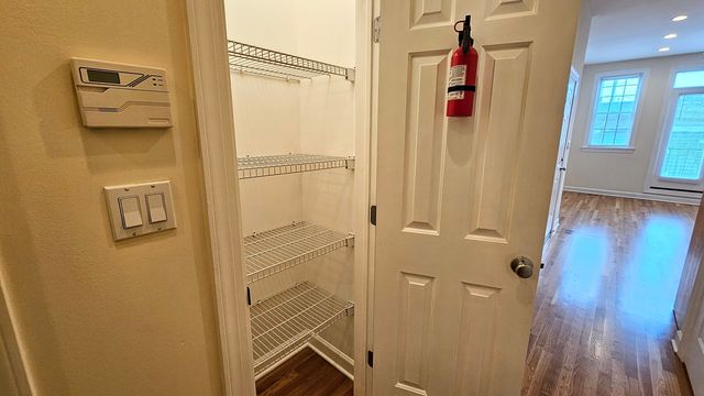 511 N Hartland Court 2N, Chicago, IL 60622