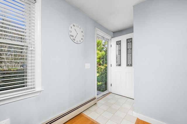 136 Sheaffer Rd, Barnstable, MA 02632