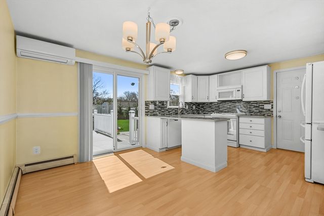 136 Sheaffer Rd, Barnstable, MA 02632