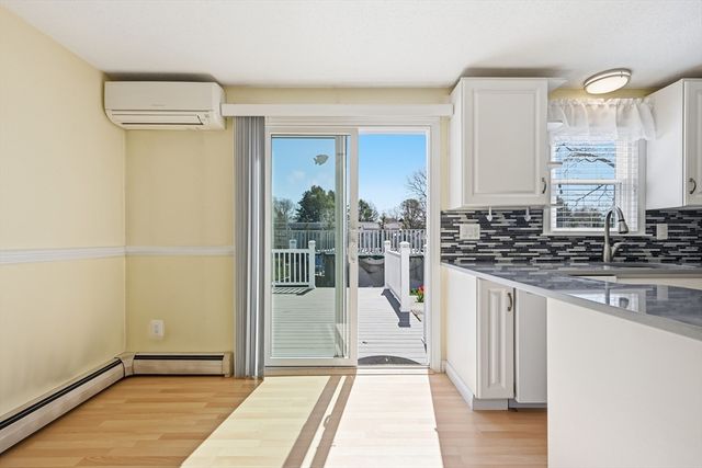 136 Sheaffer Rd, Barnstable, MA 02632