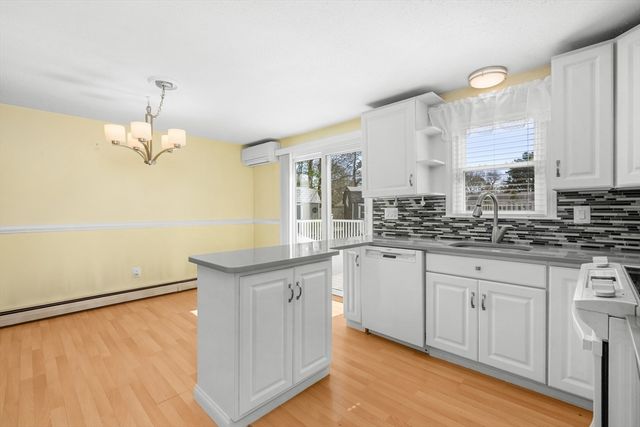 136 Sheaffer Rd, Barnstable, MA 02632