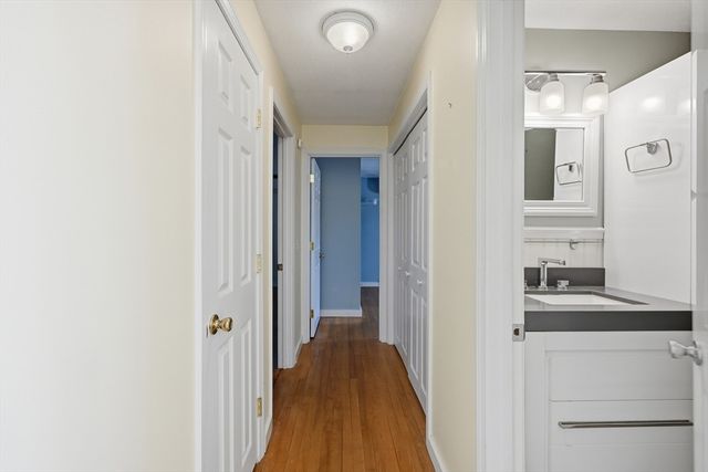 136 Sheaffer Rd, Barnstable, MA 02632