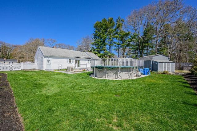 136 Sheaffer Rd, Barnstable, MA 02632