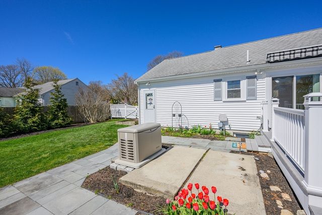 136 Sheaffer Rd, Barnstable, MA 02632