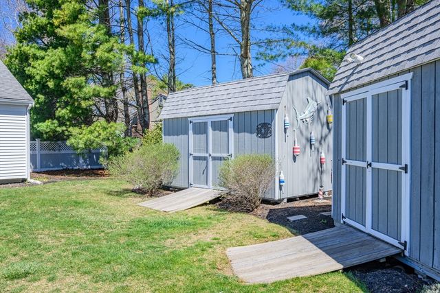 136 Sheaffer Rd, Barnstable, MA 02632