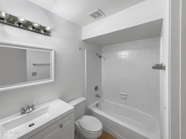 2912 S PRICE Road, Tempe, AZ 85282