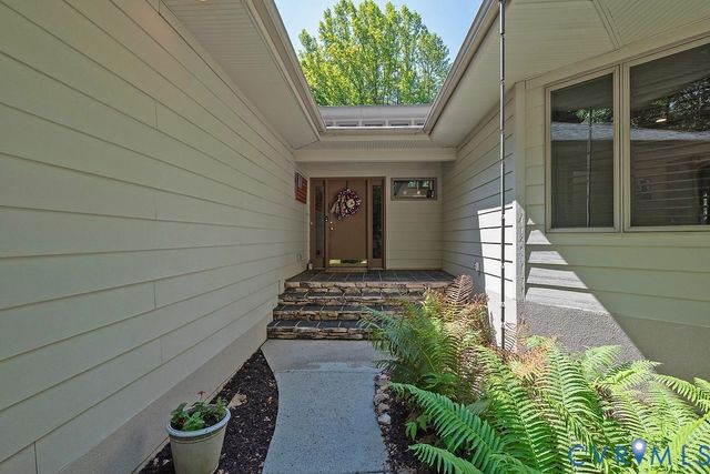 14434 Kings Grant Ln, Doswell, VA 23047