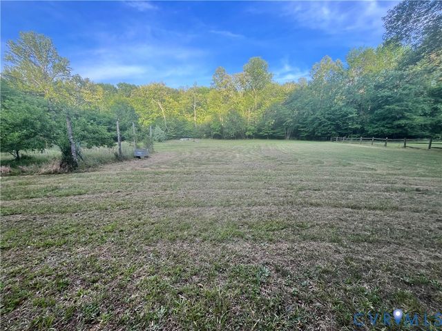 14434 Kings Grant Ln, Doswell, VA 23047