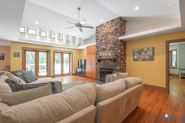 14434 Kings Grant Ln, Doswell, VA 23047