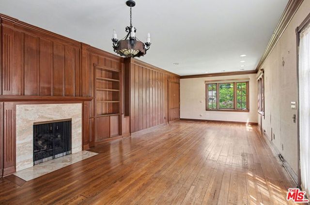 608 Trenton Drive, Beverly Hills, CA 90210