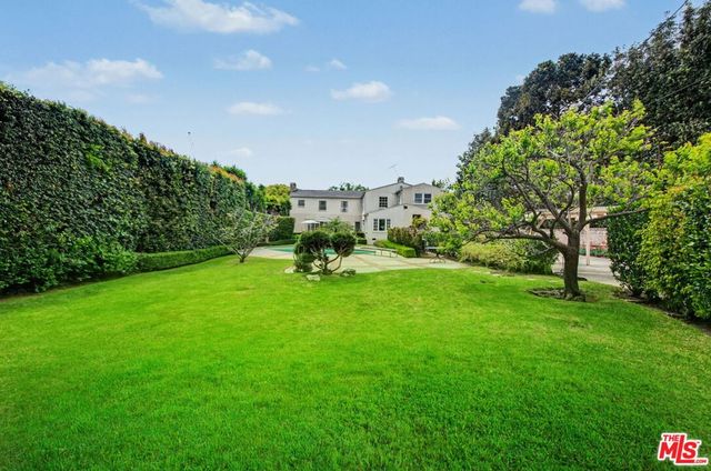 608 Trenton Drive, Beverly Hills, CA 90210