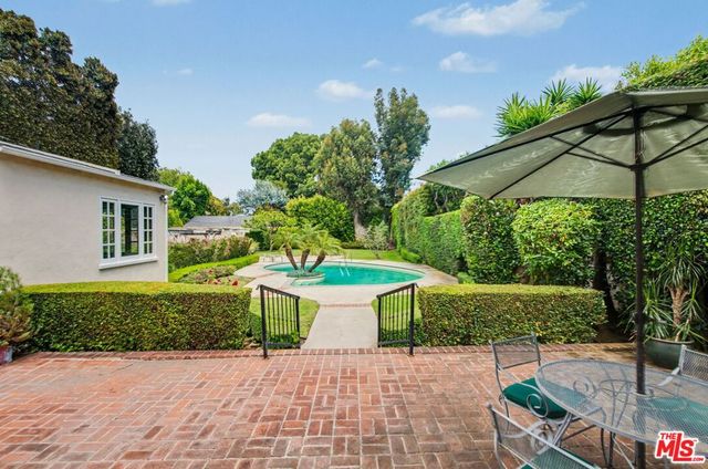 608 Trenton Drive, Beverly Hills, CA 90210