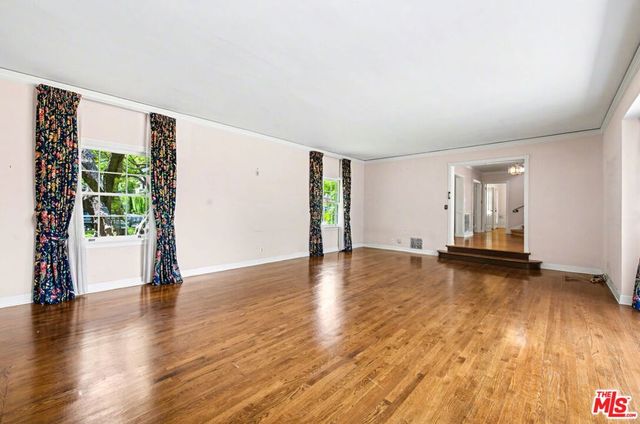 608 Trenton Drive, Beverly Hills, CA 90210