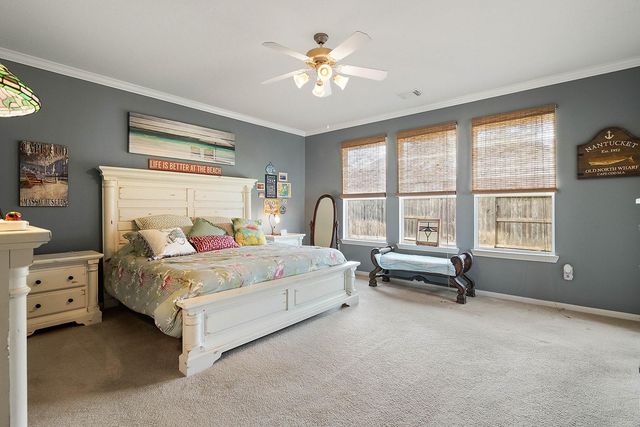 50 S Dylanshire Circle, Conroe, TX 77384