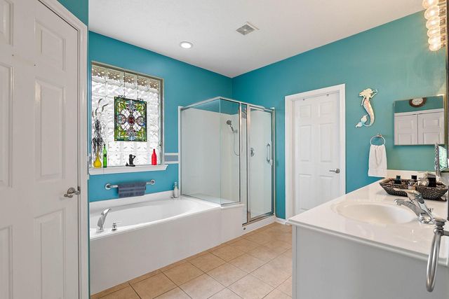 50 S Dylanshire Circle, Conroe, TX 77384