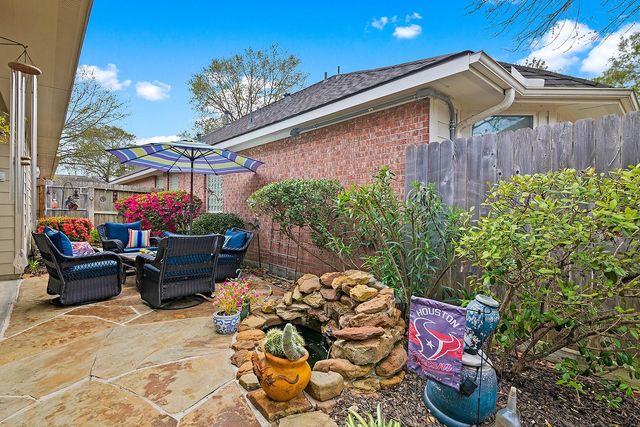 50 S Dylanshire Circle, Conroe, TX 77384