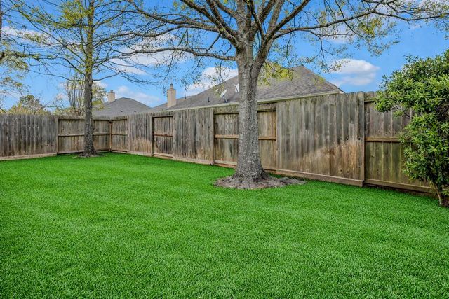 50 S Dylanshire Circle, Conroe, TX 77384