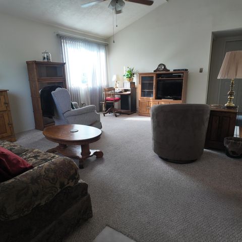 386 Pecos Loop SE, Rio Rancho, NM 87124