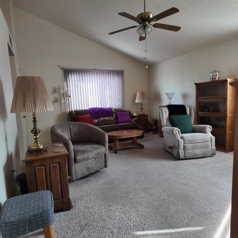 386 Pecos Loop SE, Rio Rancho, NM 87124