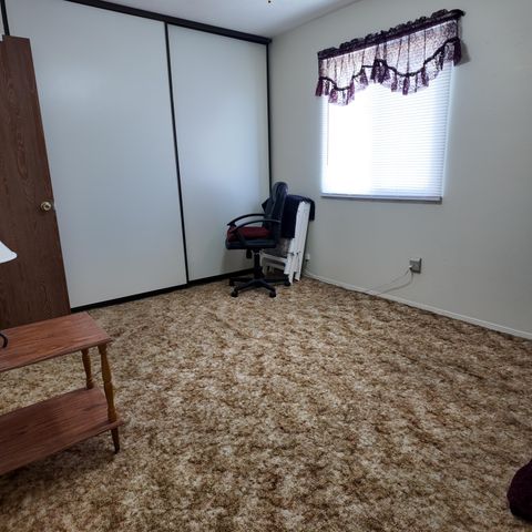 386 Pecos Loop SE, Rio Rancho, NM 87124