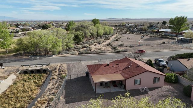 386 Pecos Loop SE, Rio Rancho, NM 87124