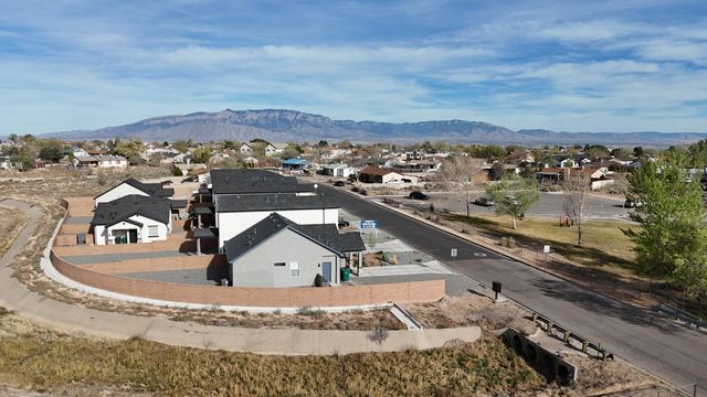 386 Pecos Loop SE, Rio Rancho, NM 87124