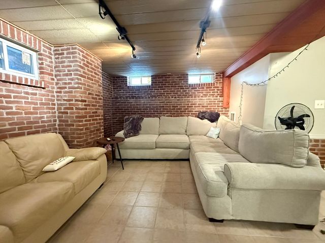 74 Gates St 1, Boston, MA 02127