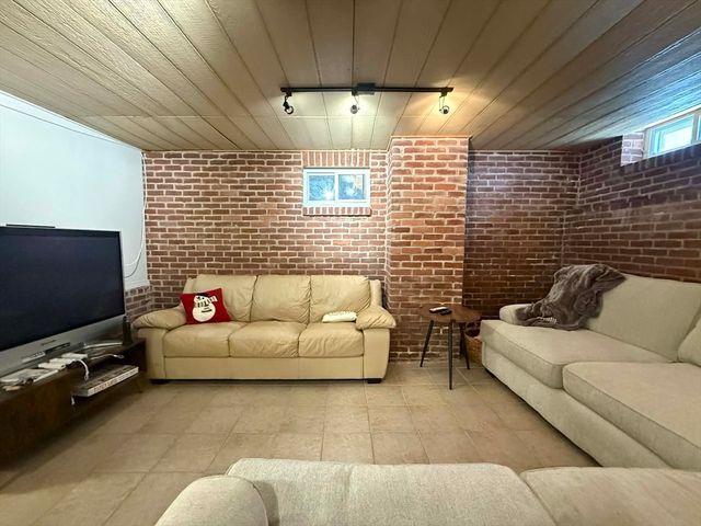 74 Gates St 1, Boston, MA 02127