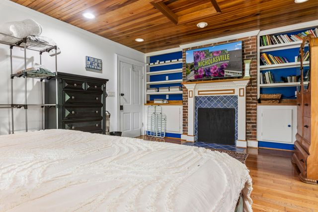 302 Broadway Street, Nicholasville, KY 40356