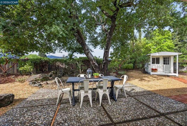 887 Appaloosa Dr, Walnut Creek, CA 94596