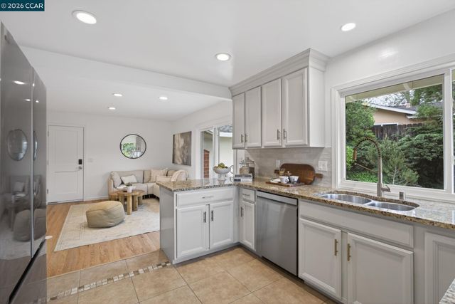 887 Appaloosa Dr, Walnut Creek, CA 94596