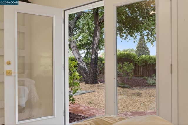 887 Appaloosa Dr, Walnut Creek, CA 94596