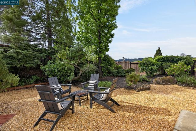 887 Appaloosa Dr, Walnut Creek, CA 94596