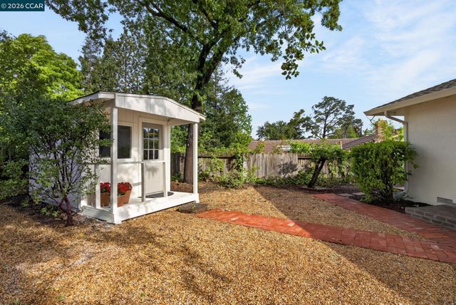 887 Appaloosa Dr, Walnut Creek, CA 94596