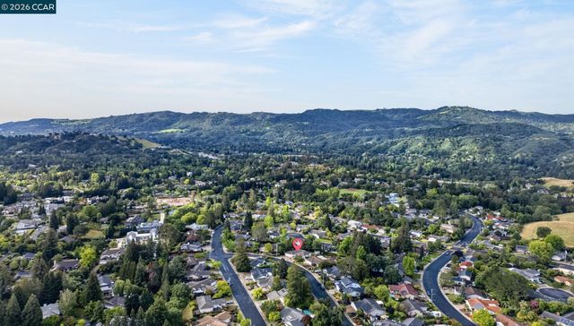 887 Appaloosa Dr, Walnut Creek, CA 94596