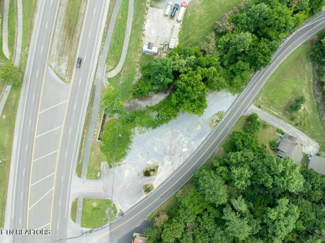 7018 E Lamar Alexander Pkwy, Townsend, TN 37882