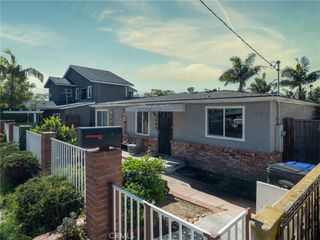 1568 Burton St, San Diego, CA 92111
