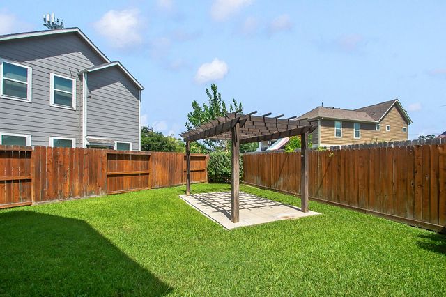 5527 Cuerta Street, Houston, TX 77023