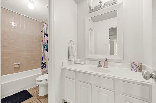 2602 Shady Acres Court, Houston, TX 77008