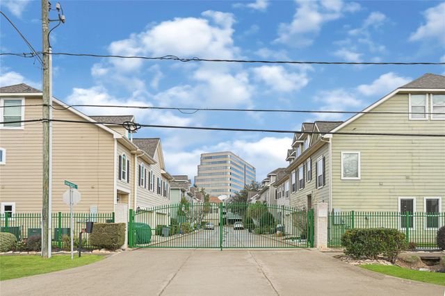 2602 Shady Acres Court, Houston, TX 77008