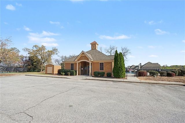 509 Georgia Circle, Loganville, GA 30052
